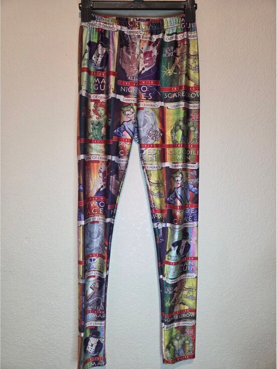 Pants - Carnival of Criminals Themed Graphic Leggings, S